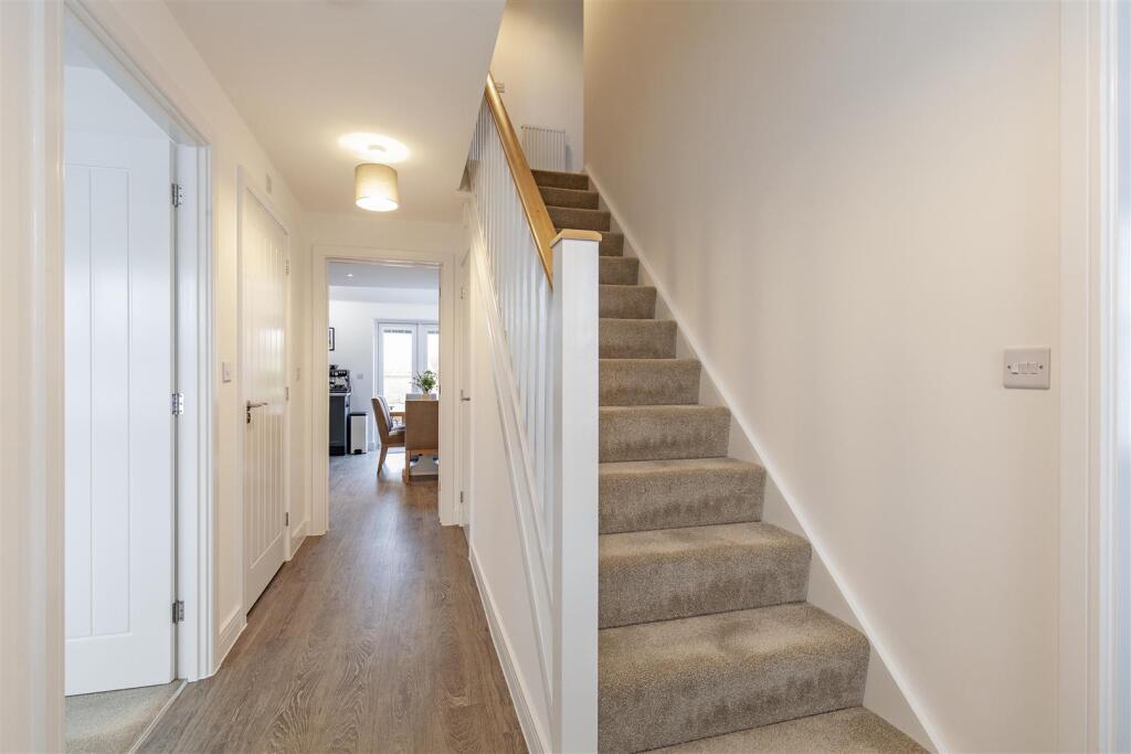 Entrance Hall-1.jpg
