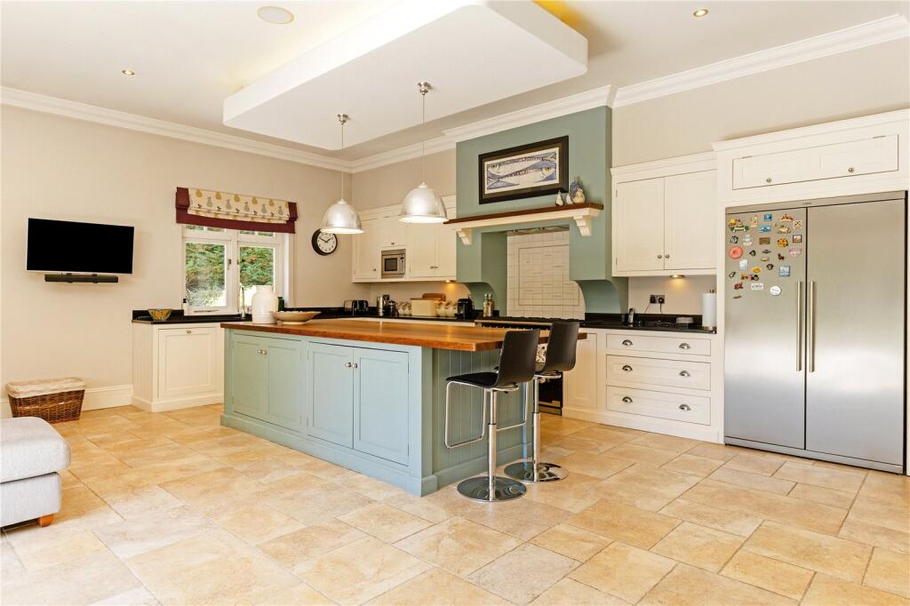 Kitchen /Dining Room