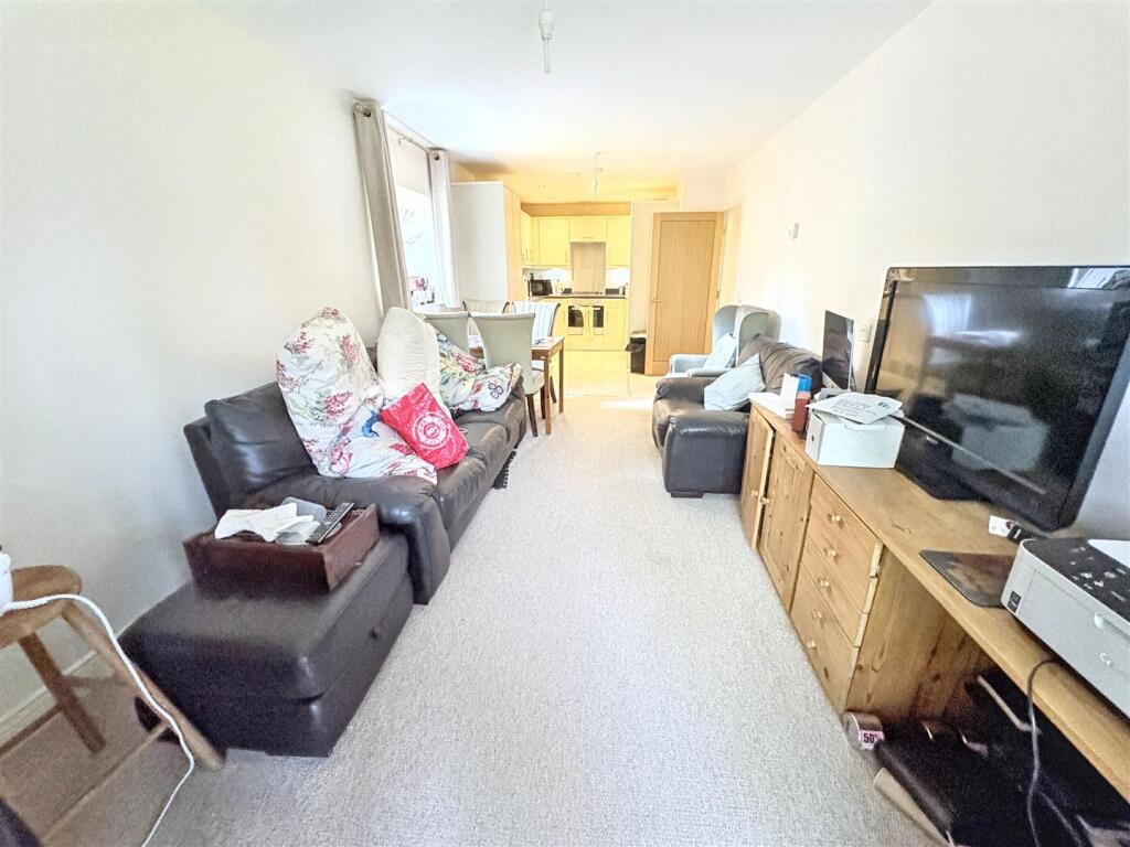 Open Plan Living/Kitchen