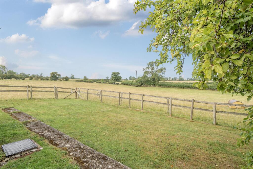 28 High Street, Astcote (22).jpg