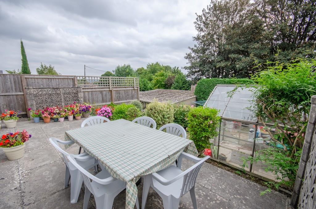 Rear garden pic 2.jpg