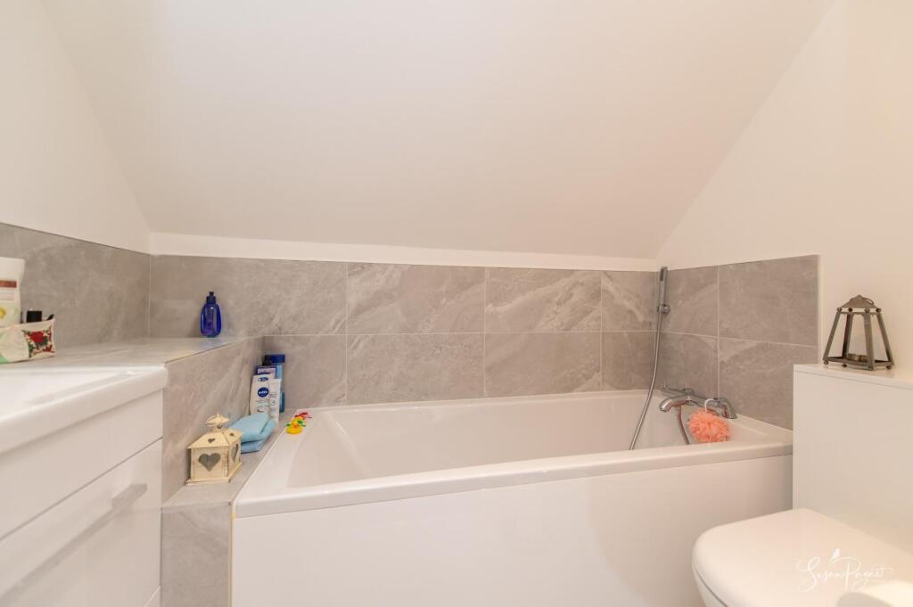 En-Suite Bathroom