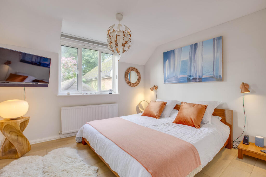 11 Spinfield Park, SL7 2DD (LOW RES)-9