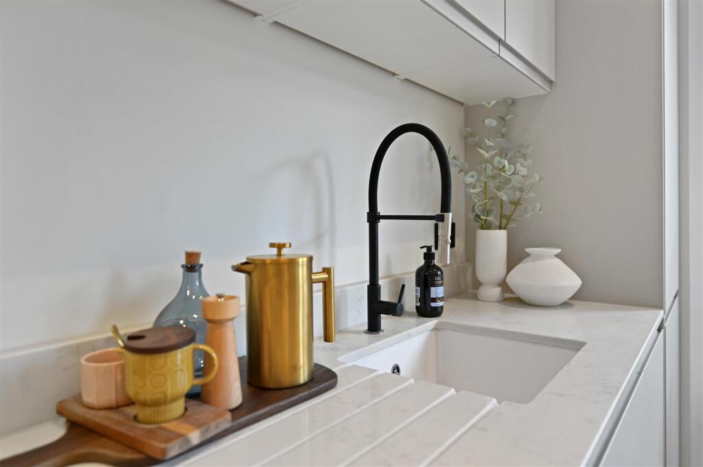 Billy - Flat 1, 240 Acton Lane - L.S - B3 (1).JPG