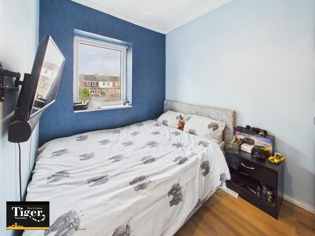 CAM02176G0-PR0664...