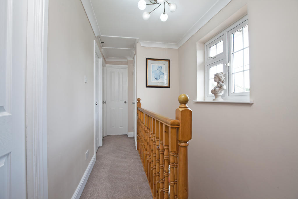 FIRST FLOOR LANDING