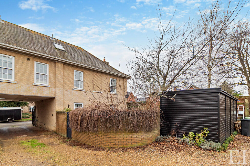 8632598-exterior0...