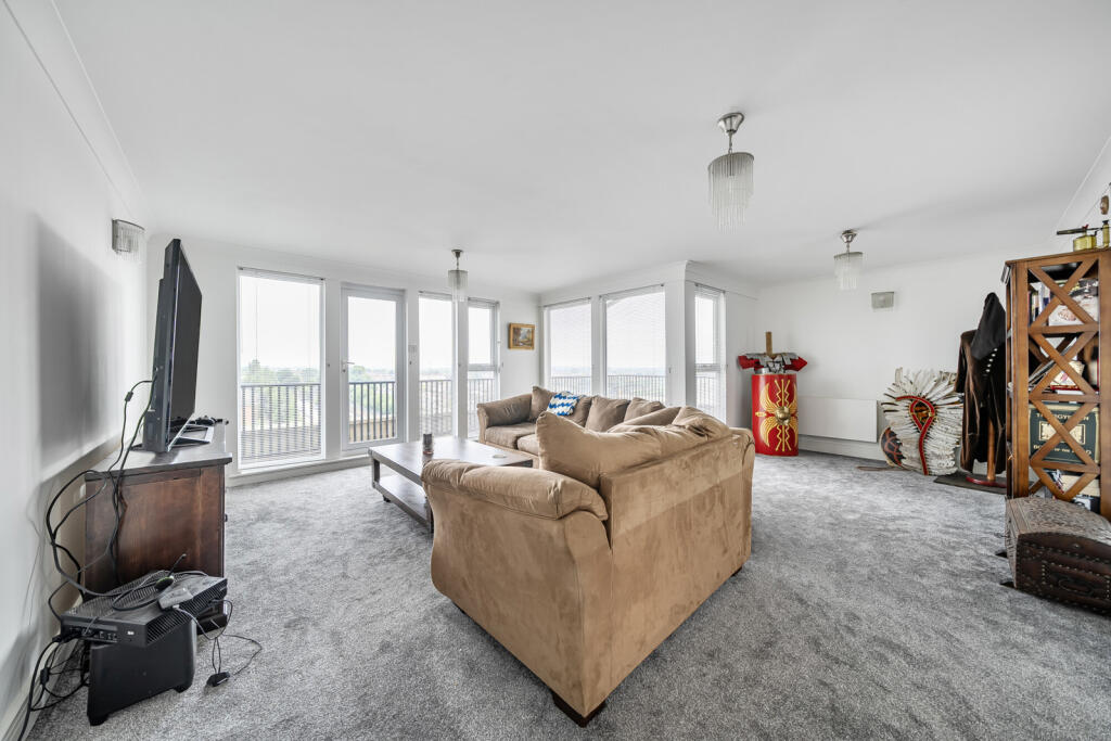 1304575-9-6846e93...