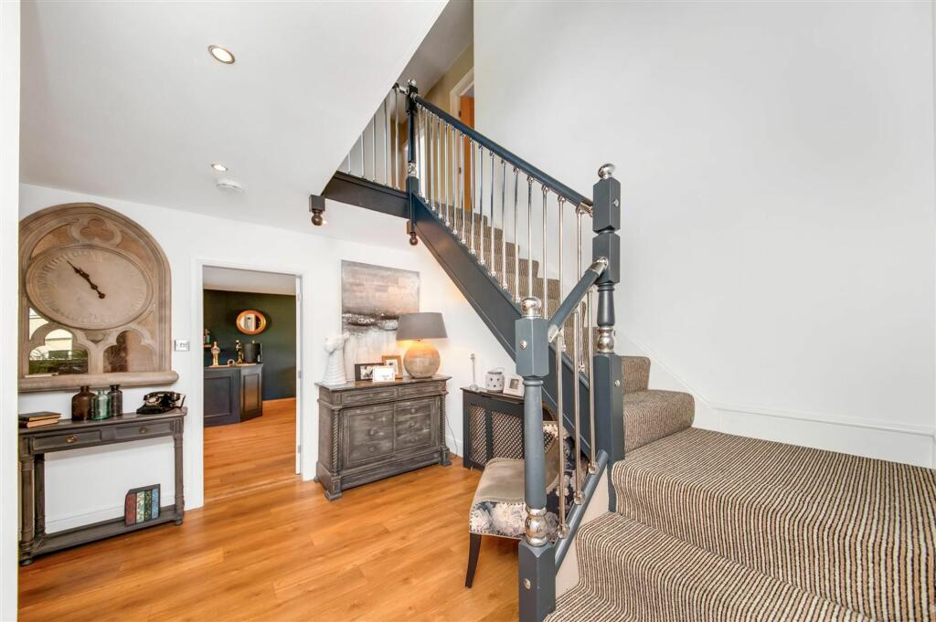 ENTRANCE HALLWAY