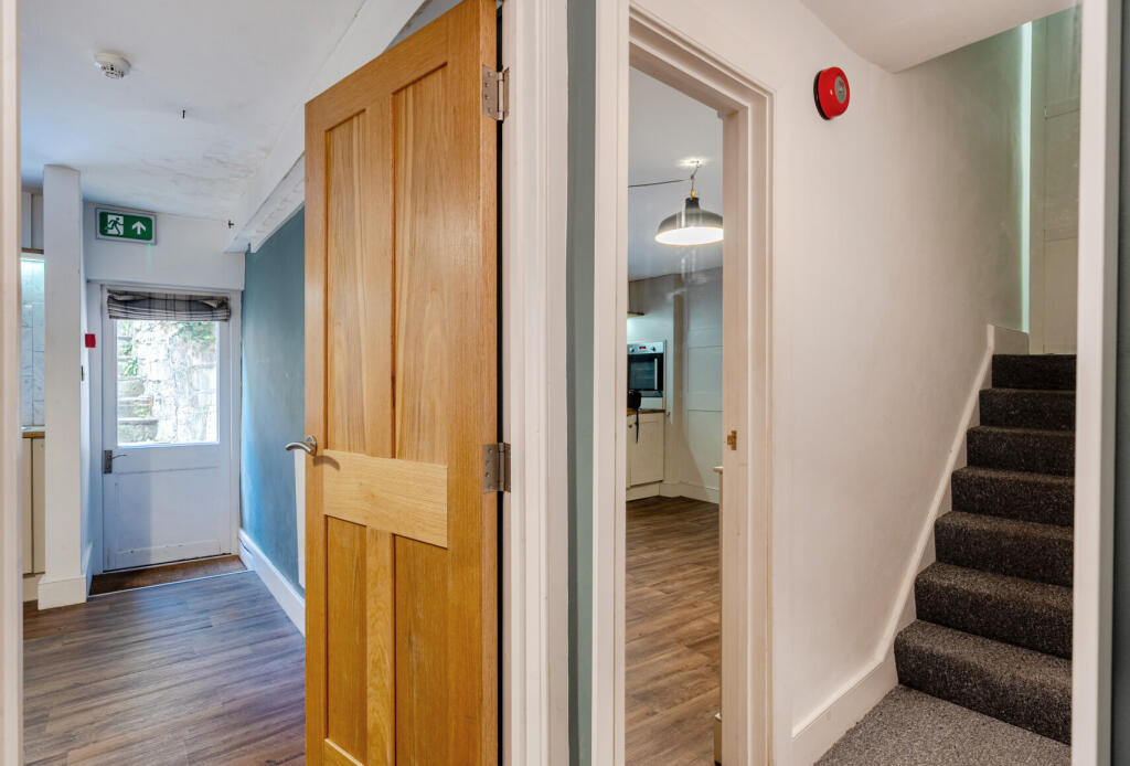 1382535-14-691b18...