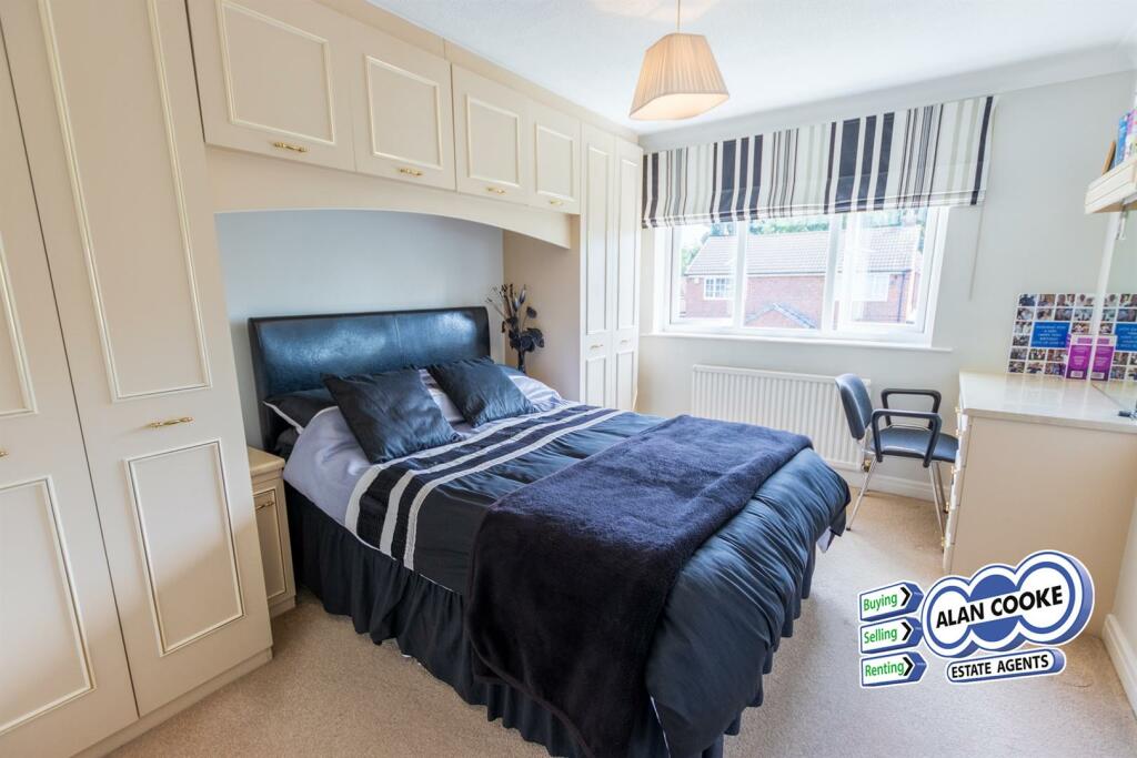 BEDROOM 2