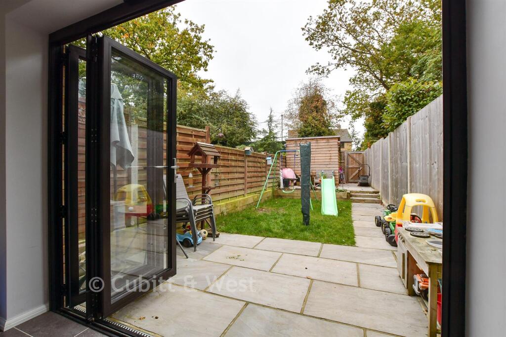 External Lifestyle Photograph