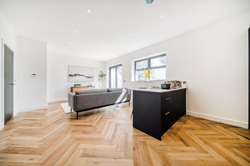 Breakfast bar and lounge
