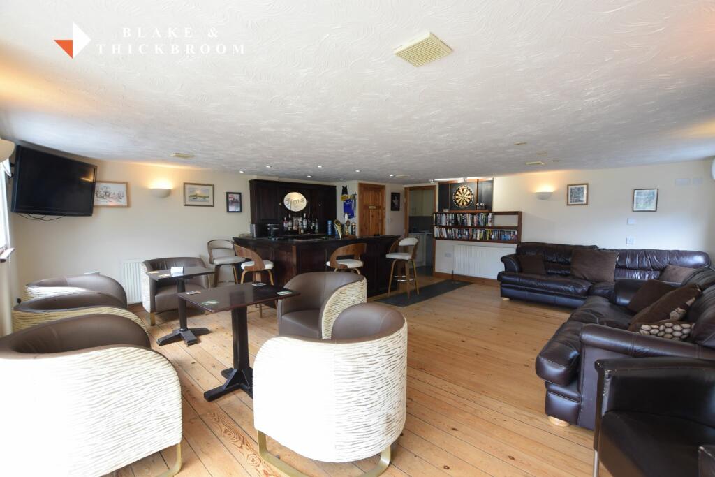ENTERTAINMENT ROOM