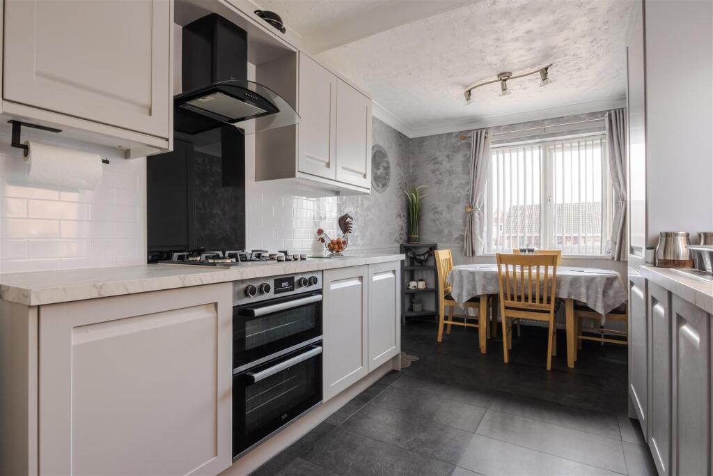 Kitchen diner