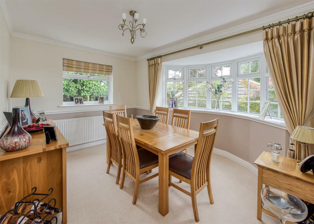 3 High Meadows-dining.jpg