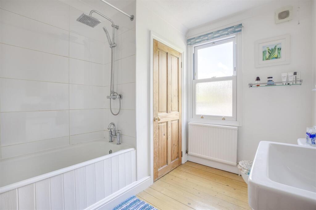 2 Lower Hamersley Lane, HP13 7DA-9.jpg