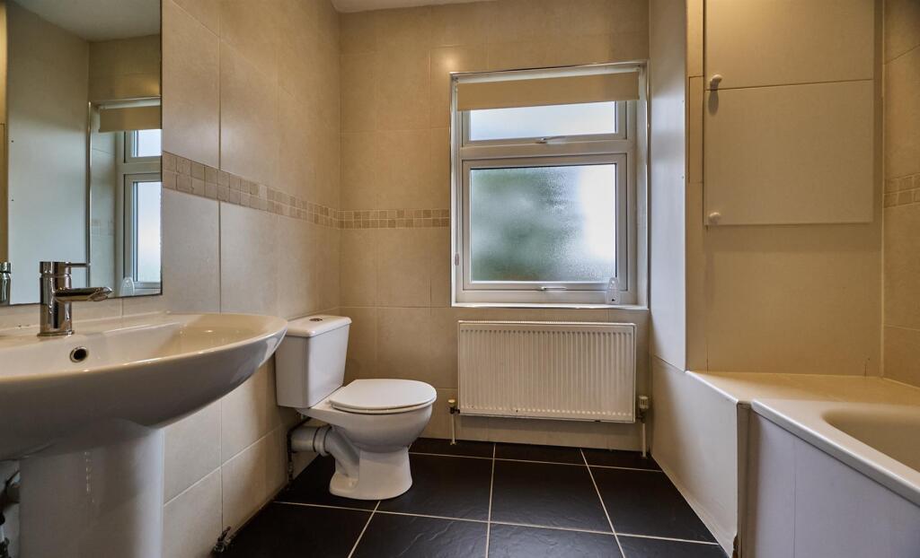 Mount Road Hnk 2.jpg