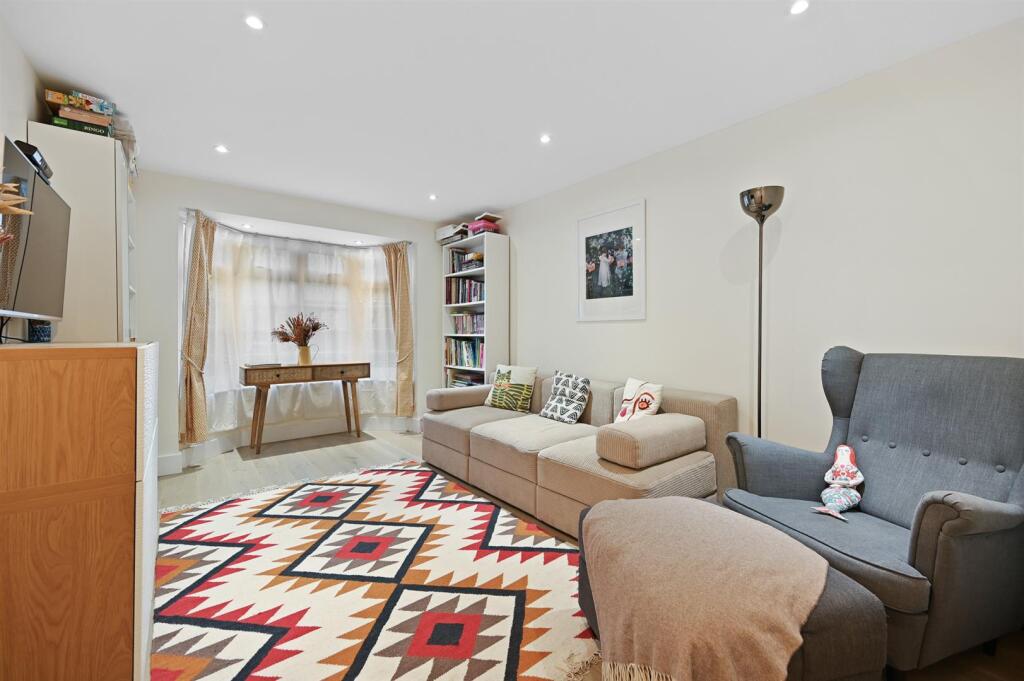 BCWH - 88, Corbet Close - Reception (4).jpg