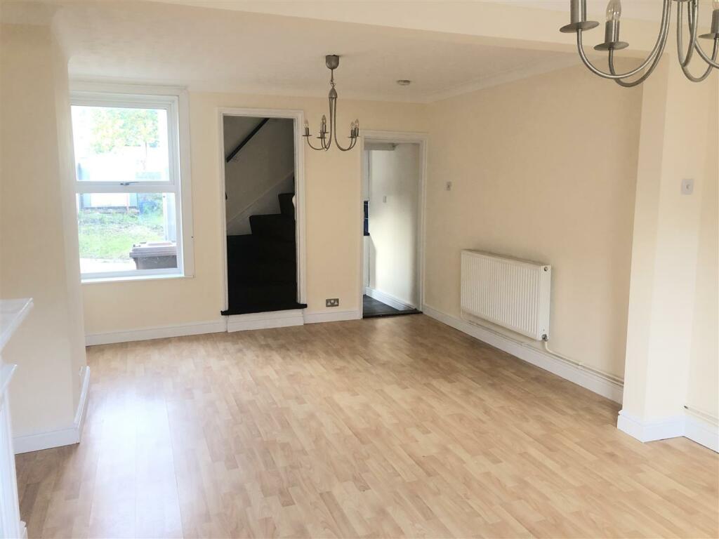 dining_area.jpg