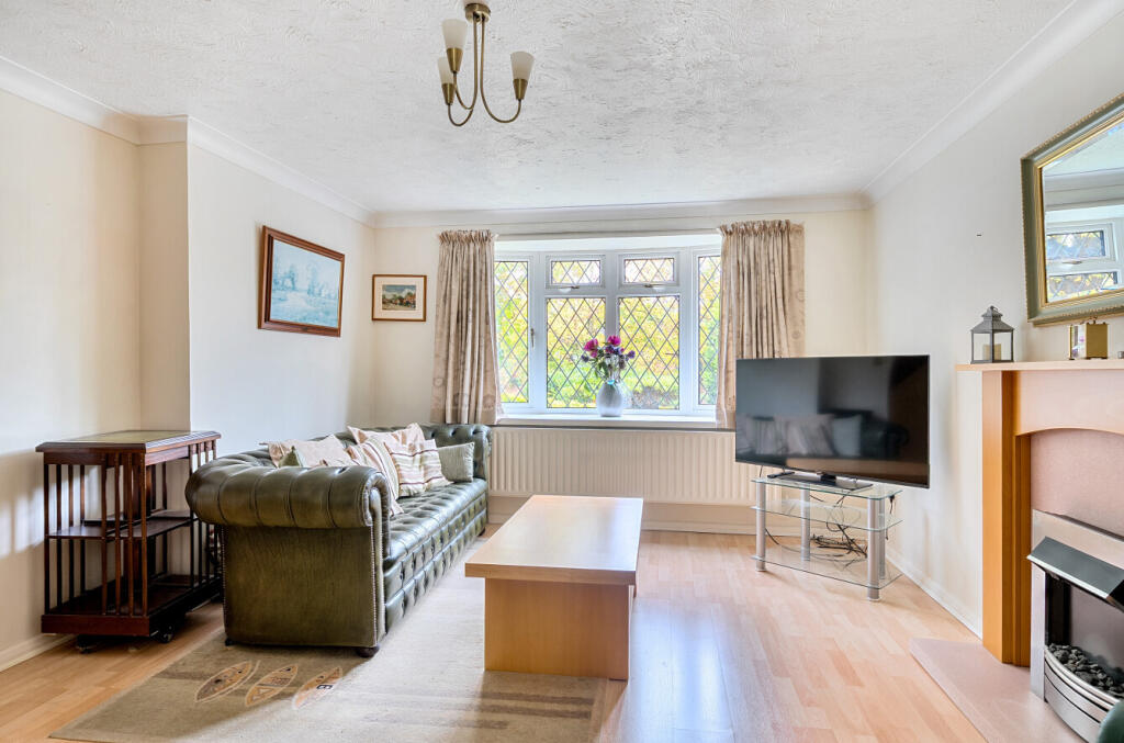 1372641-13-690484...