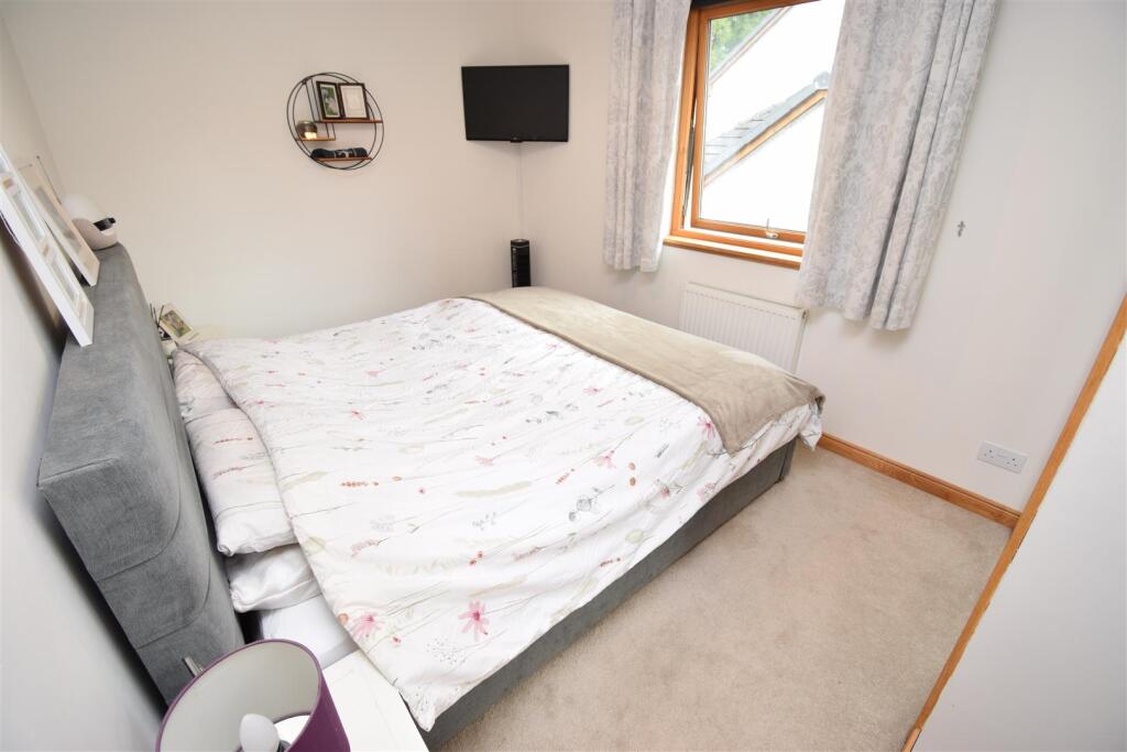 BEDROOM TWO (2).JPG