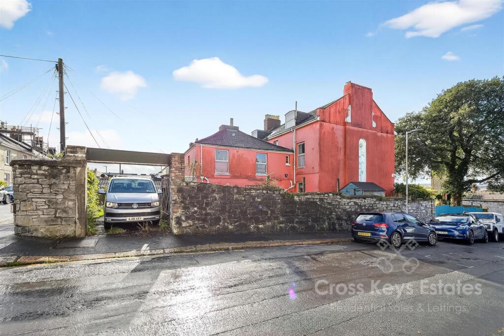 Garden &amp; Parking