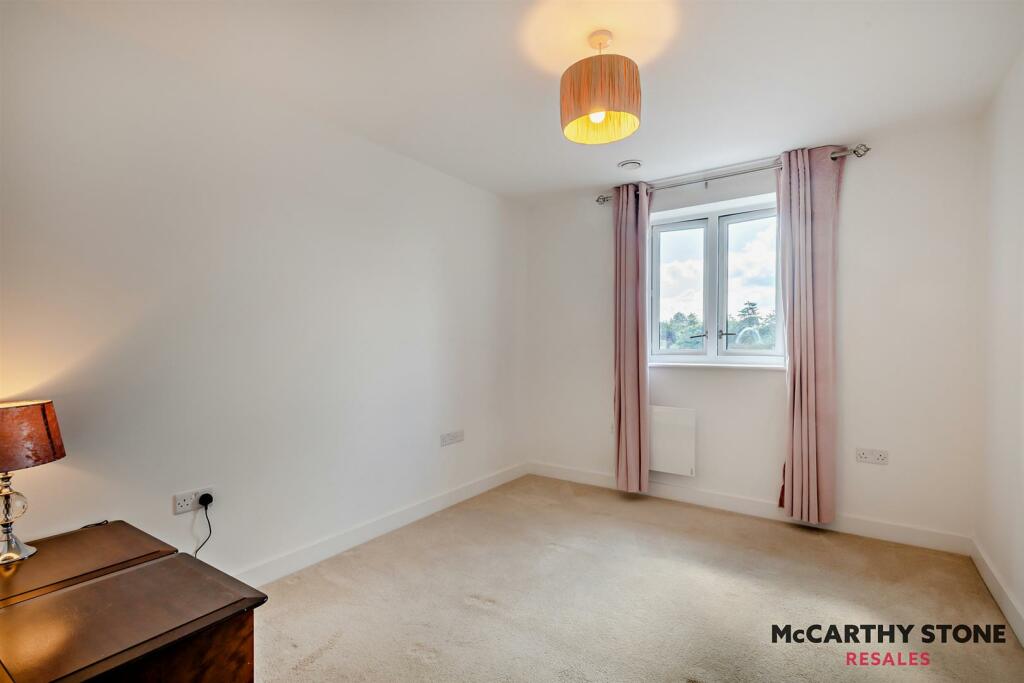 8610275-interior03-800.JPG