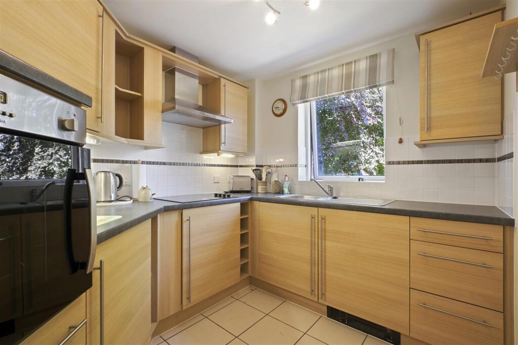 04-f593d66d-1bfe-4535-97a8-4b72b2fd5657CB-MCS-Flat