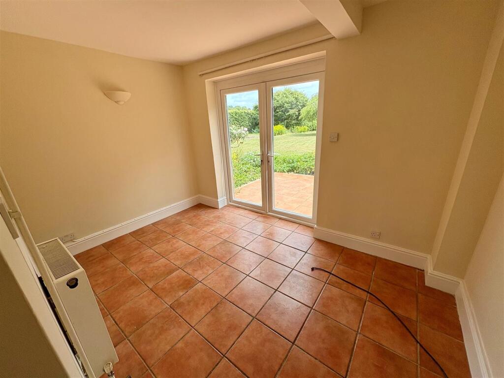 Family Room.jpg