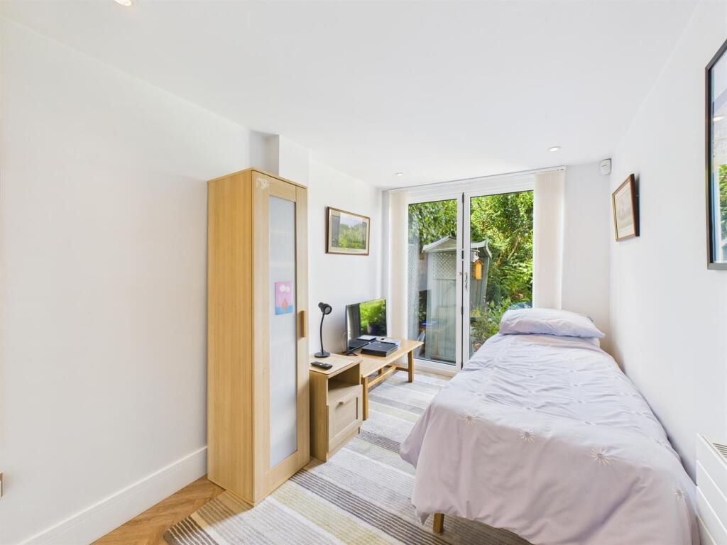 Ground Floor Bedroom/Study