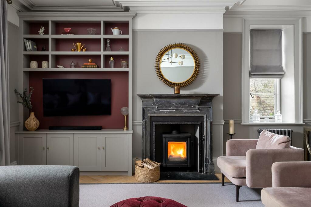 21 - 39 Cheltenham Road - GL7 2HU - Web.jpg