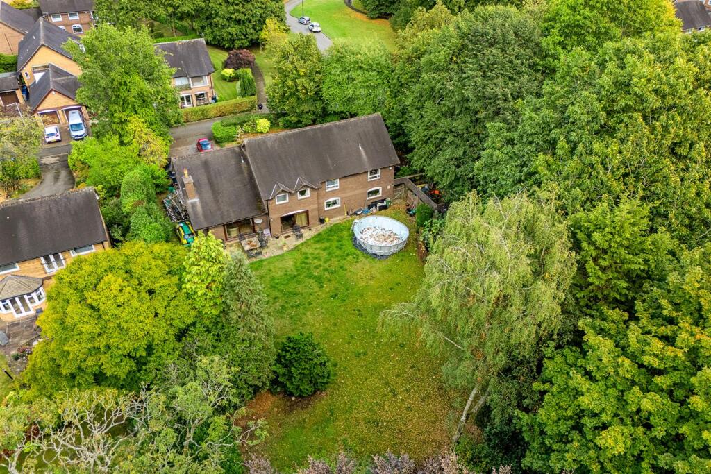 1 GREEN COURTS-7.jpg