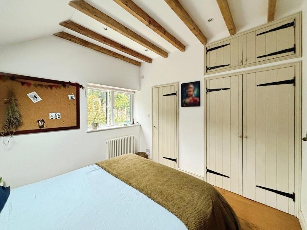 pbox-bedroom-335726.jpeg