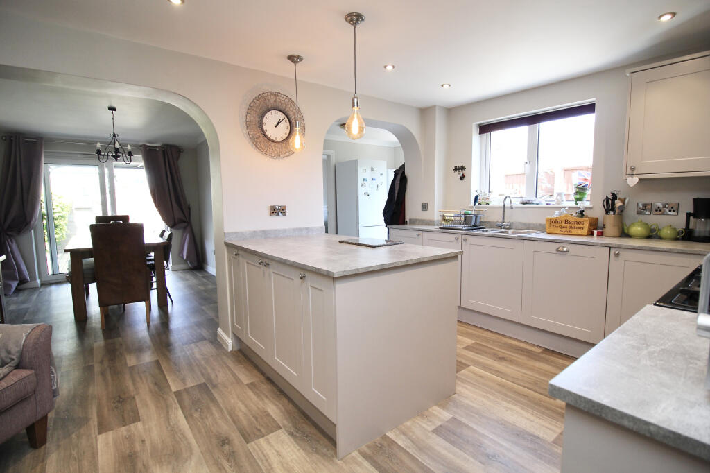 Kitchen/Dining Room