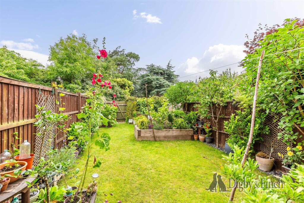 Shaftesbury Avenue, Upper Saxondale, Radcliffe on 