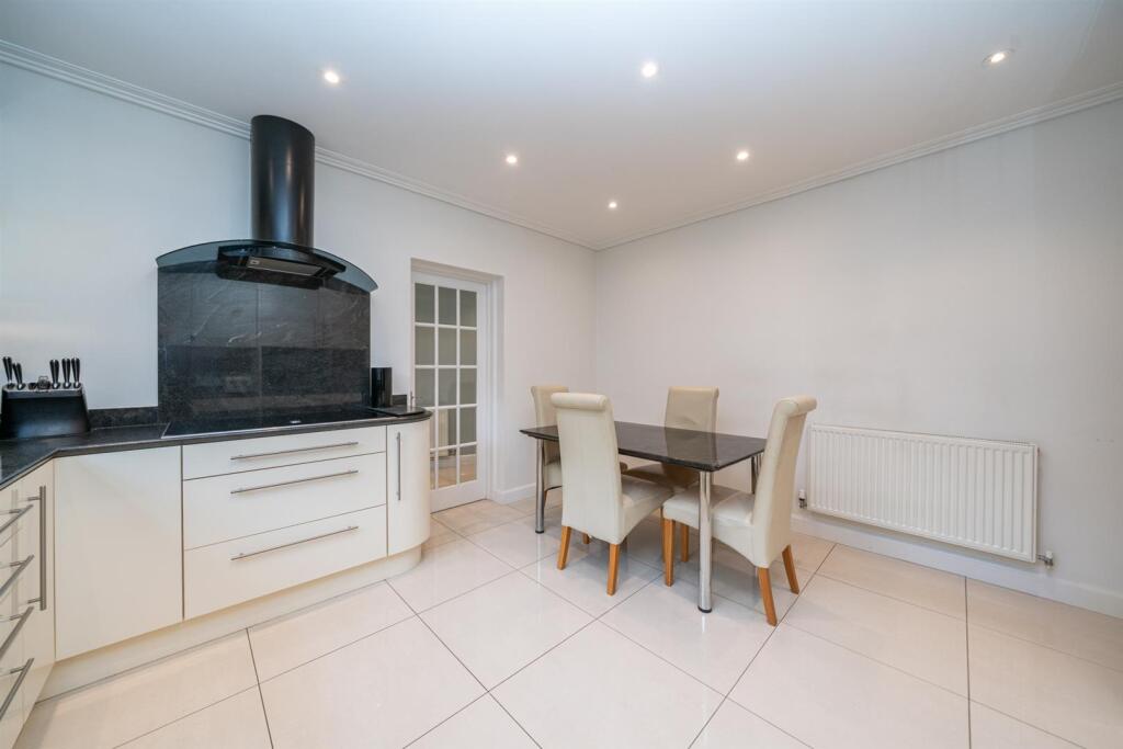 Kitchen/dining room
