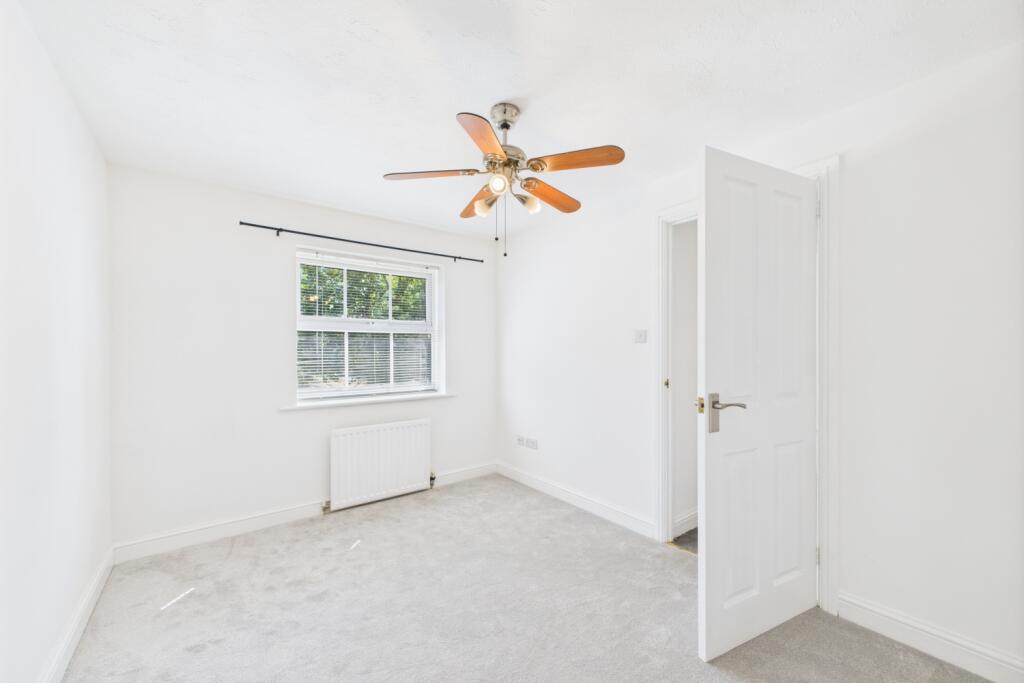EweMove Spalding - Patriot Close - Bedroom