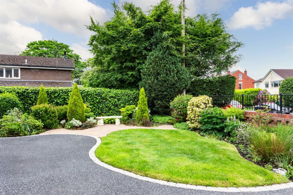 398 Holcombe Road-51.jpg