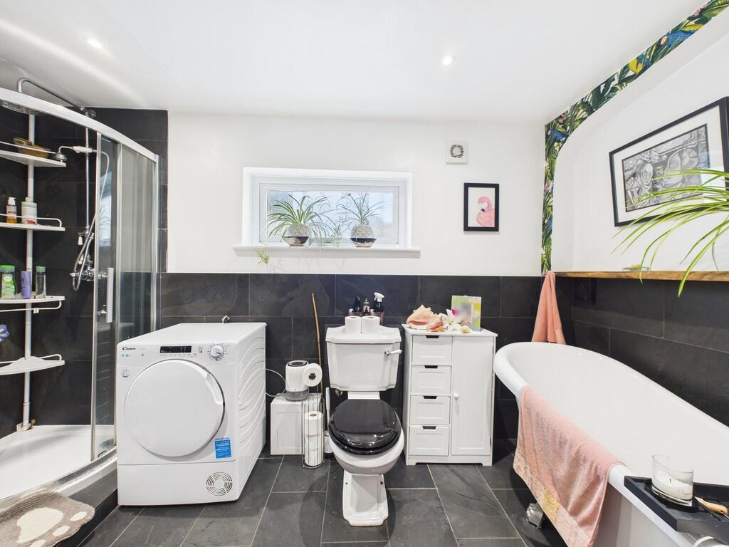 CAM03974G0-PR0224...