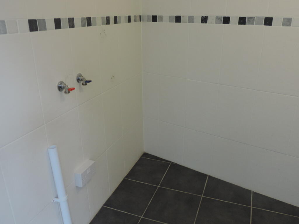 w/c cloakroom and seperate utility,