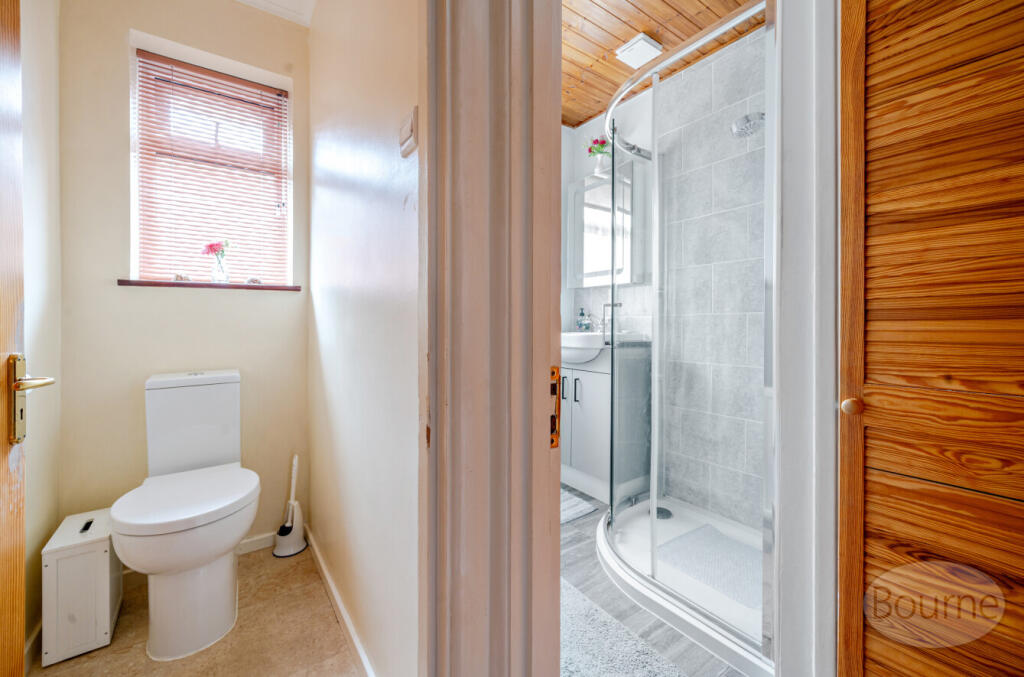 ee8c4846-8683-46a...