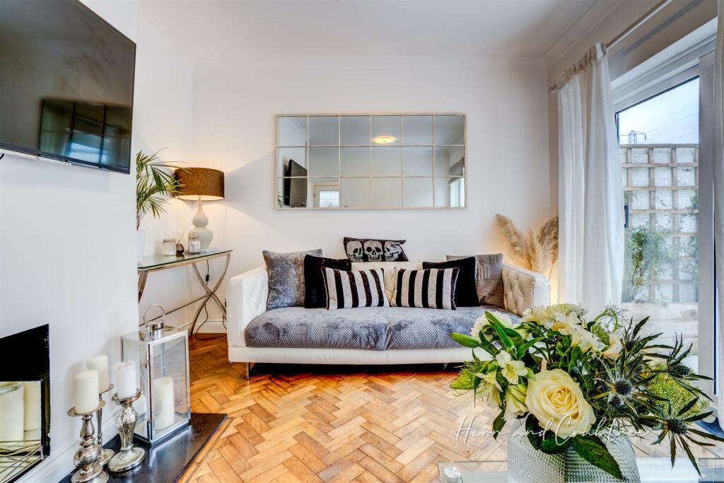 New Road, Rumney, HernCrabtree (8).jpg