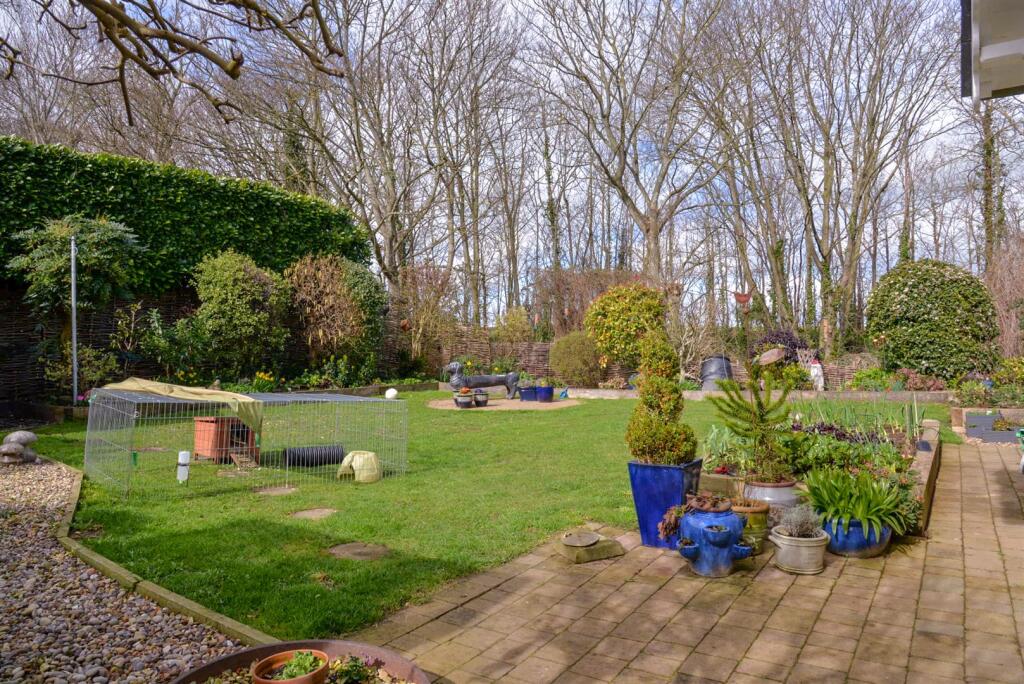 Rear Garden 1.jpg