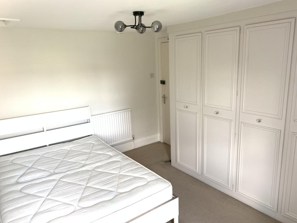 Bedroom (2)