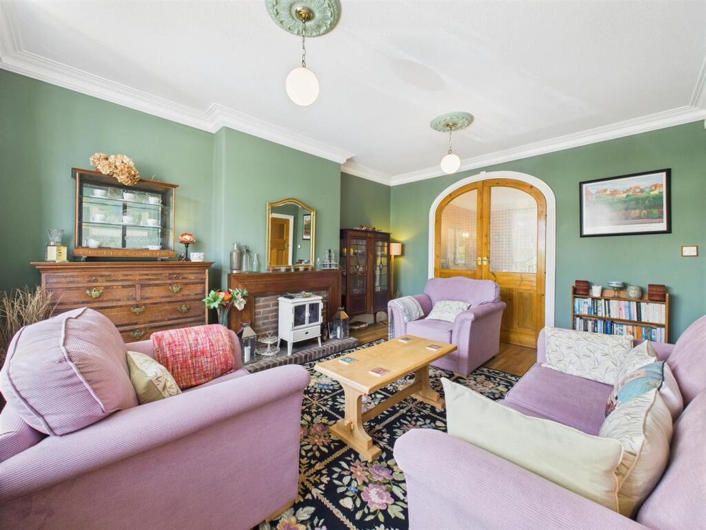 Lounge: