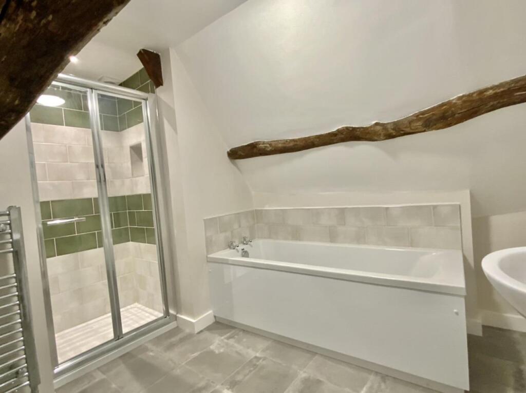 En-suite (Second Floor)