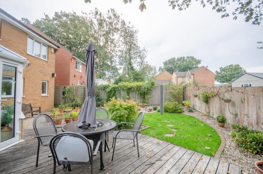 Rear garden pic 3.jpg