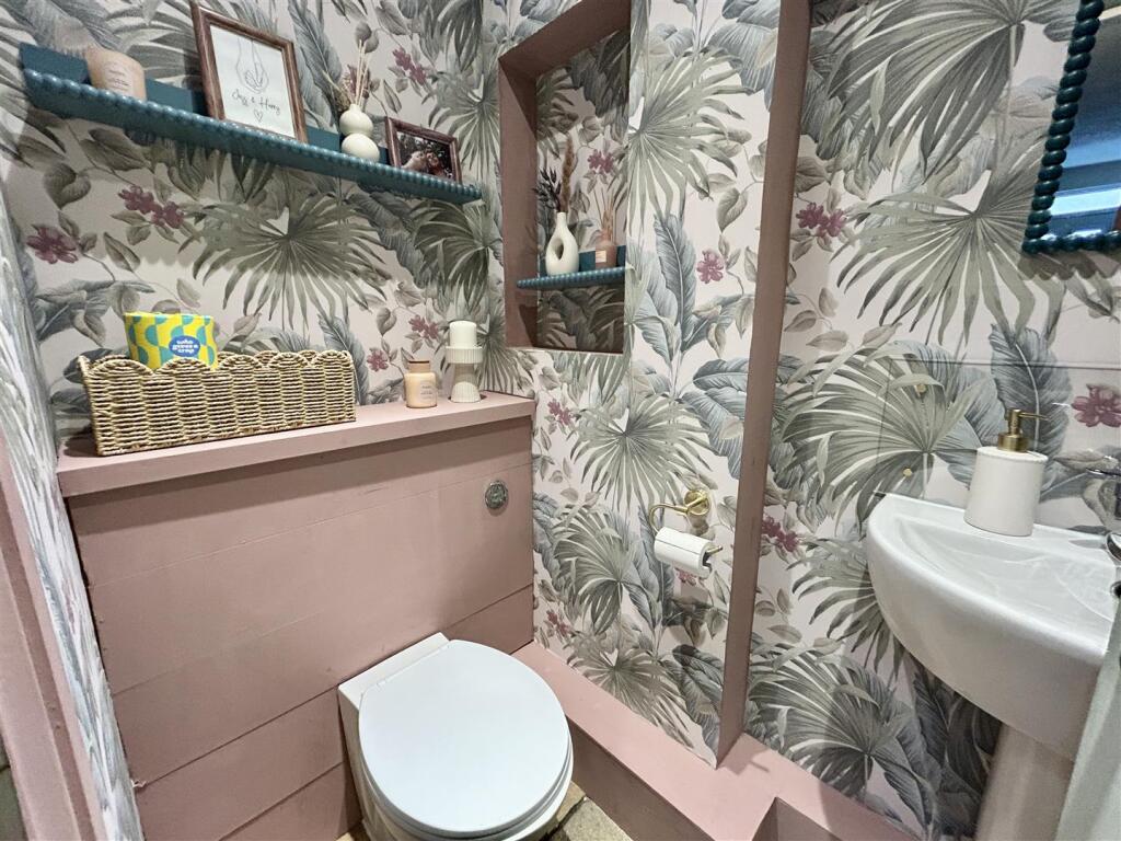 WC.JPG