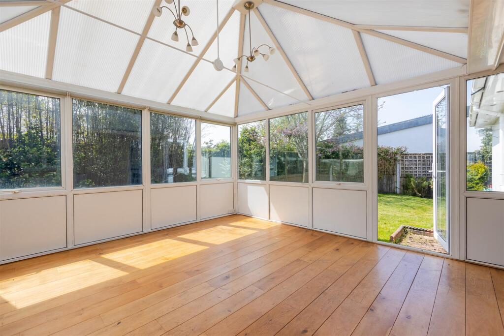 A22 - Jubilante, Totnes - 250501.jpg